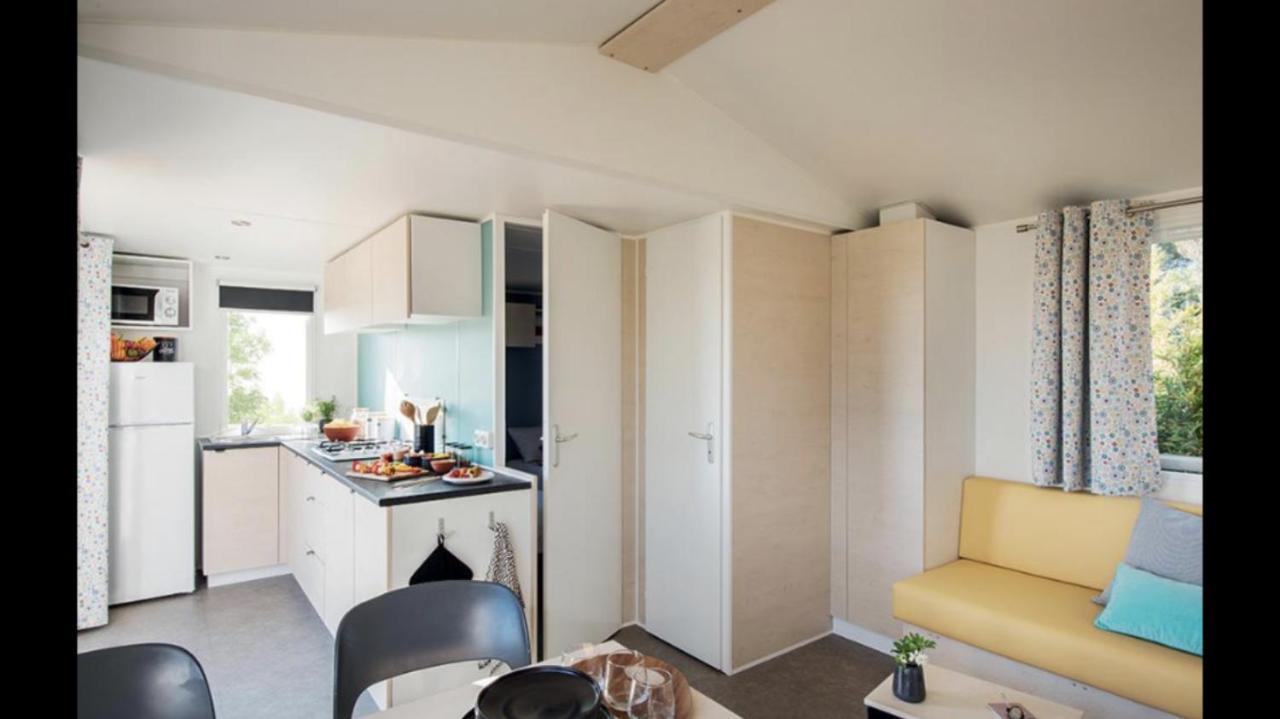 Les Bastides De Chanteraine Bungalows, & Campsite *