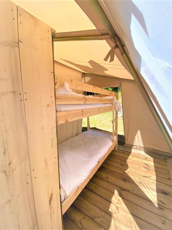 Campingplatz Les Bastides De Chanteraine Bungalows, &