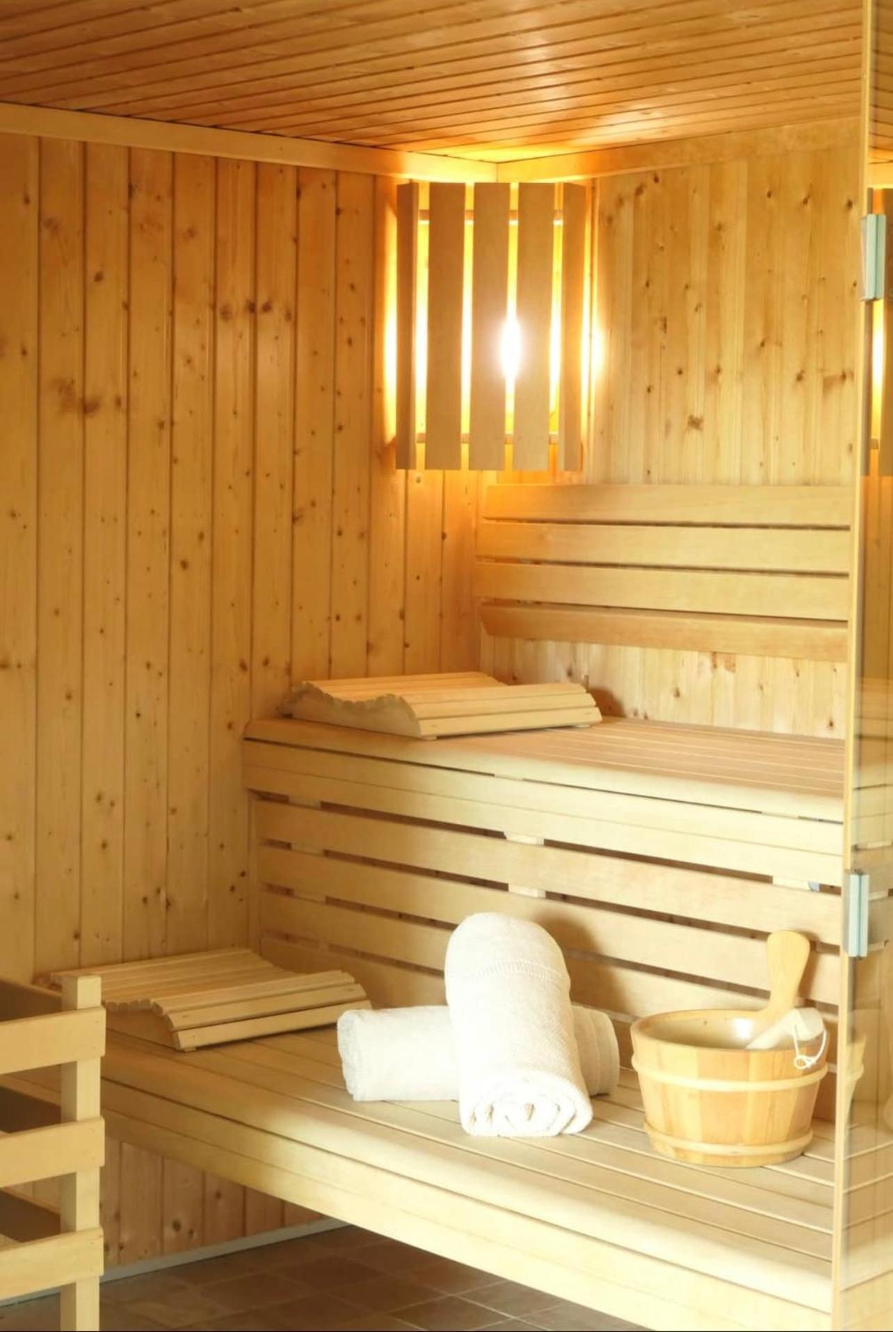 Les Bastides De Chanteraine Bungalows, & Camping *
