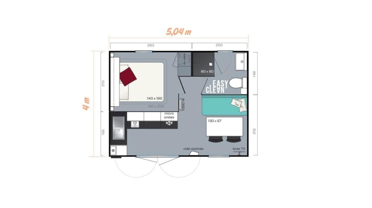 Camping Les Bastides De Chanteraine Bungalows, & *